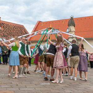 Landjugend bei der Tanzeinlage