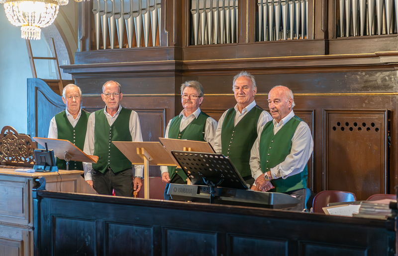 Männerquintett der Musik- und Singgemeinschaft St. Ruprecht, Leitung Robert Somssich