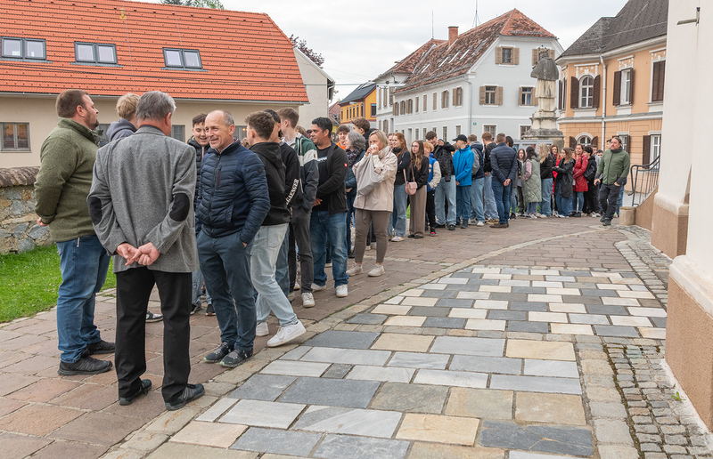 Aufstellung bei der Firmprobe zum Einzug
